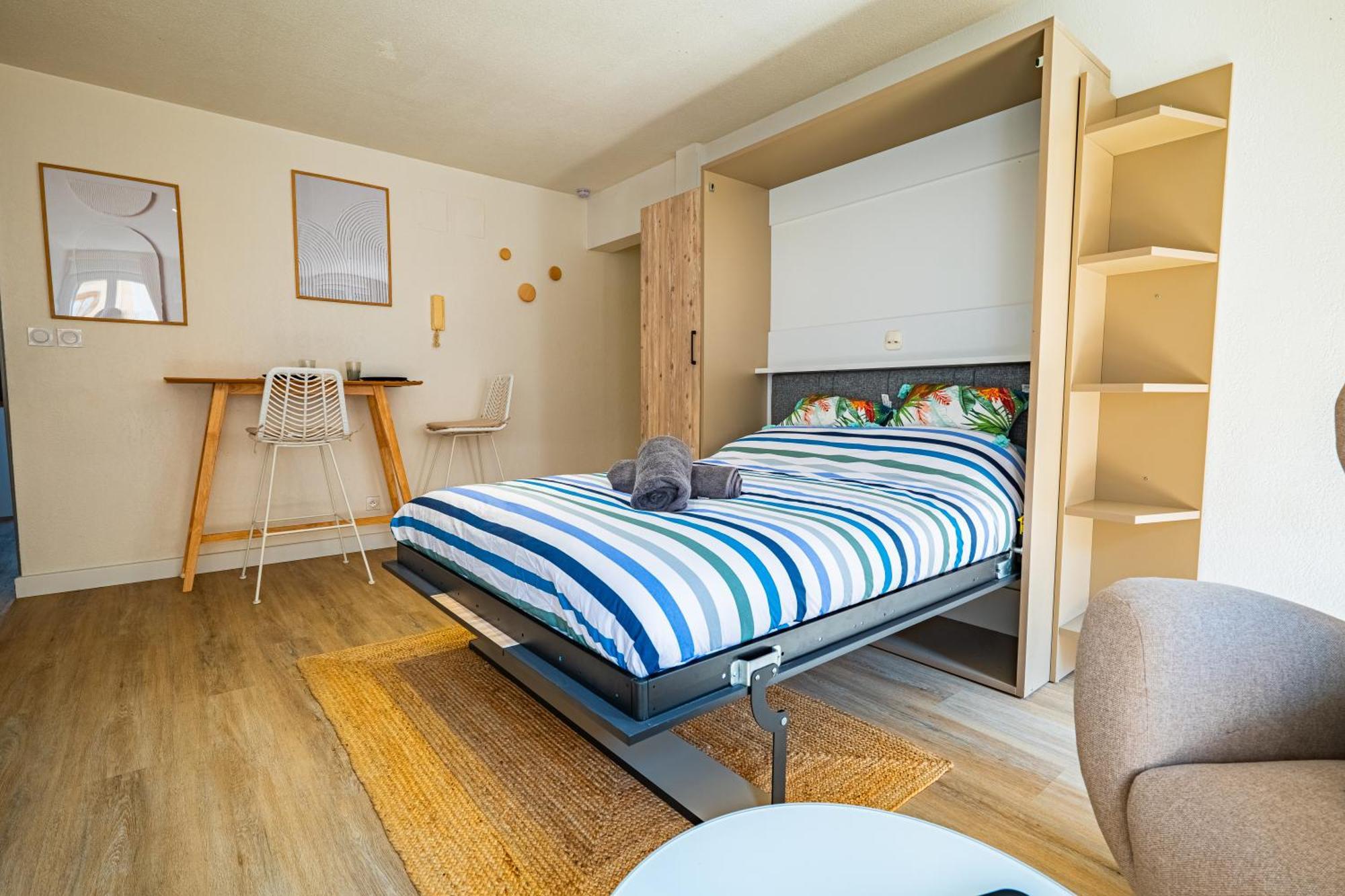 Les Suites Du Castillet Перпиньан Экстерьер фото