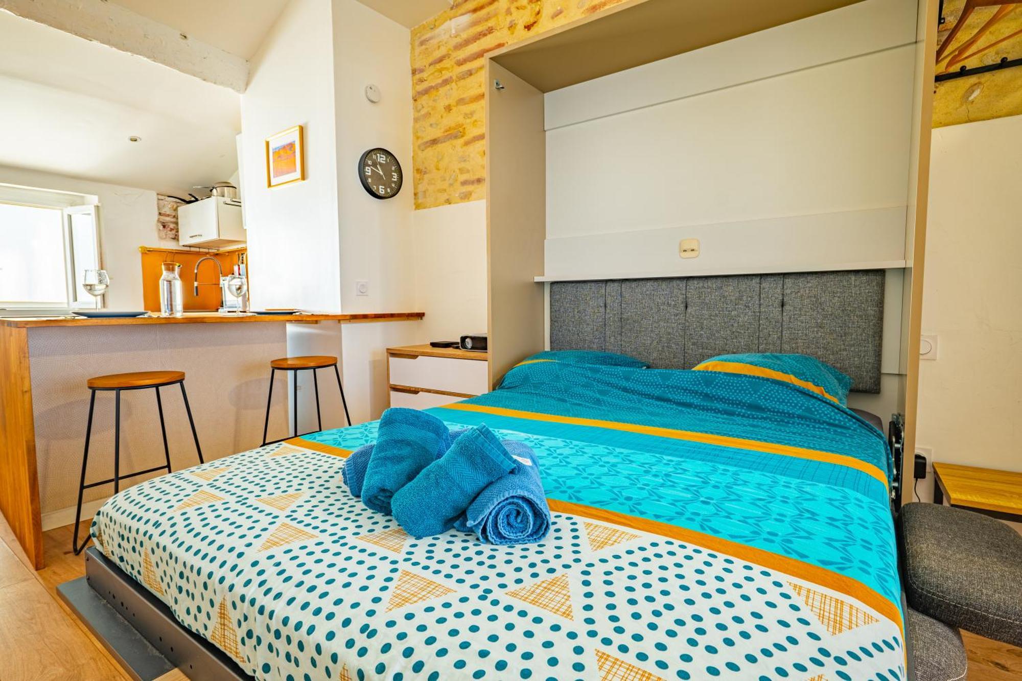Les Suites Du Castillet Перпиньан Экстерьер фото