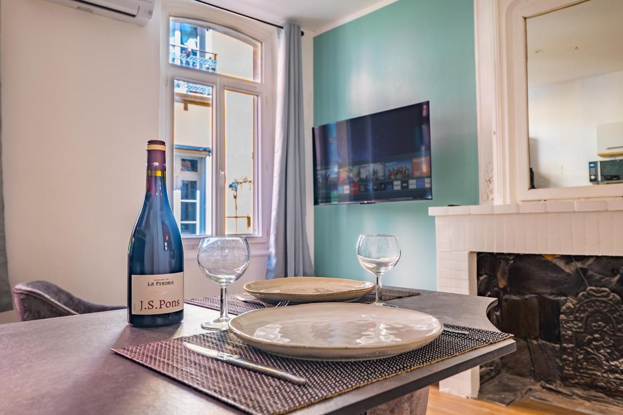 Les Suites Du Castillet Перпиньан Экстерьер фото